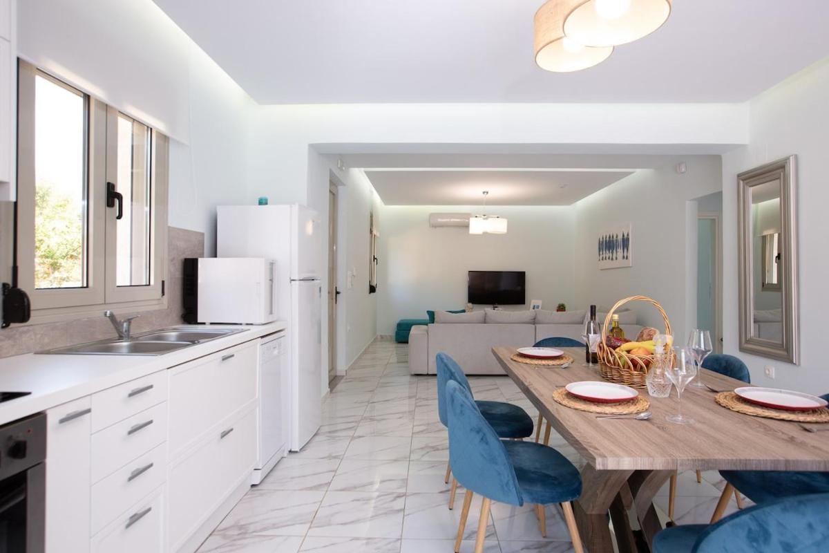 Villa Vera - With Private Heated Pool & Jacuzzi Pangalochori Exterior foto