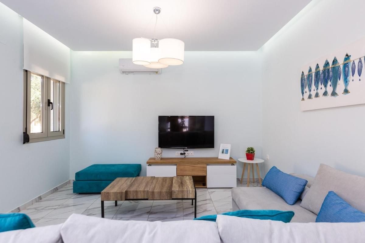 Villa Vera - With Private Heated Pool & Jacuzzi Pangalochori Exterior foto